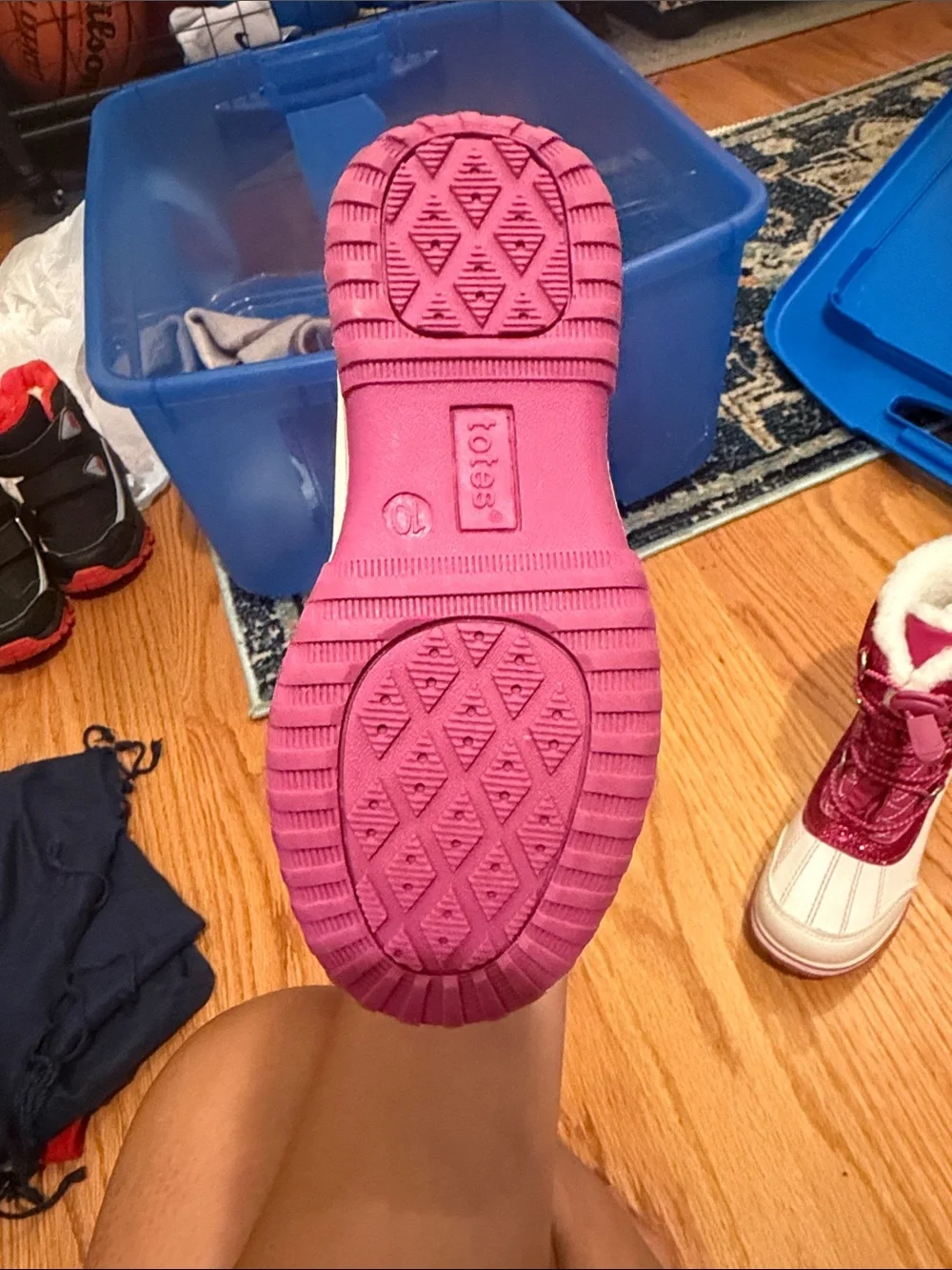 totes sparkling pink